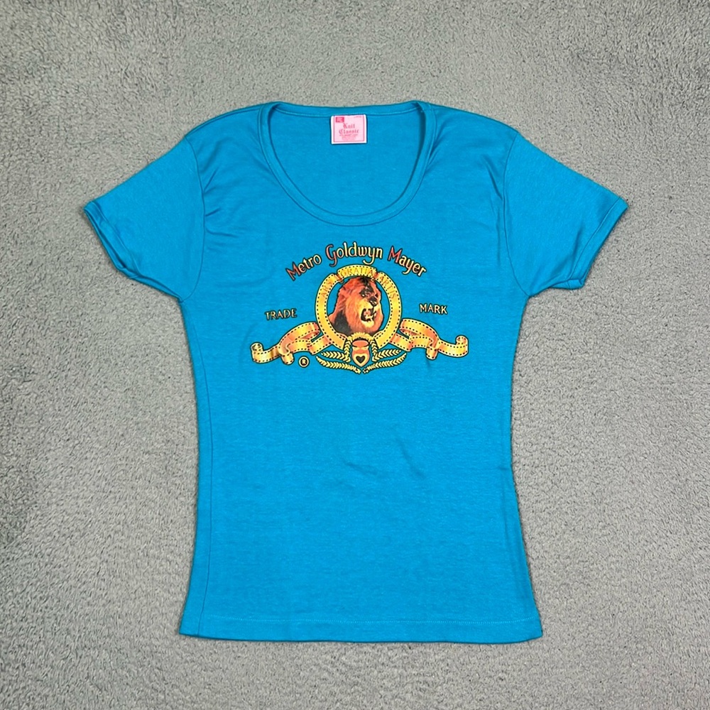 Vintage Y2K Metro Goldwyn Mayer Lion Trademark Movie Studios T-Shirt